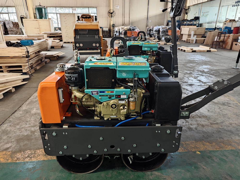 手扶雙鋼輪壓路機(jī)BM60